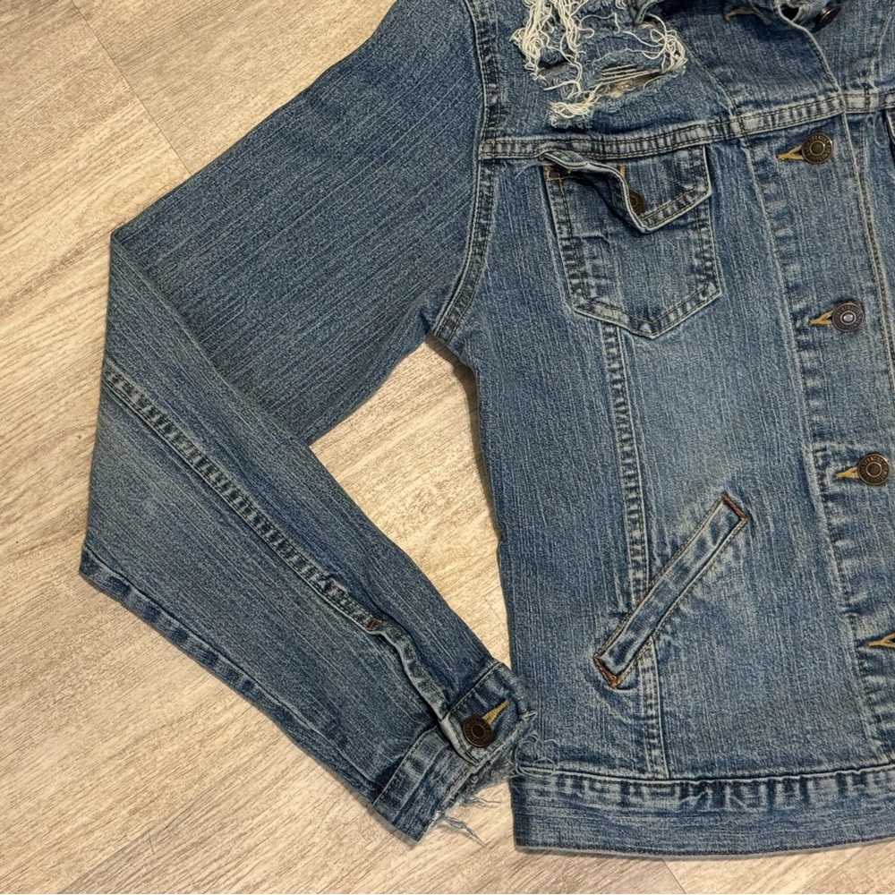NEW Signature by Levi Stratus Heavy Distressed Rib Cage Denim Jacket Size Small - Picture 7 of 13
